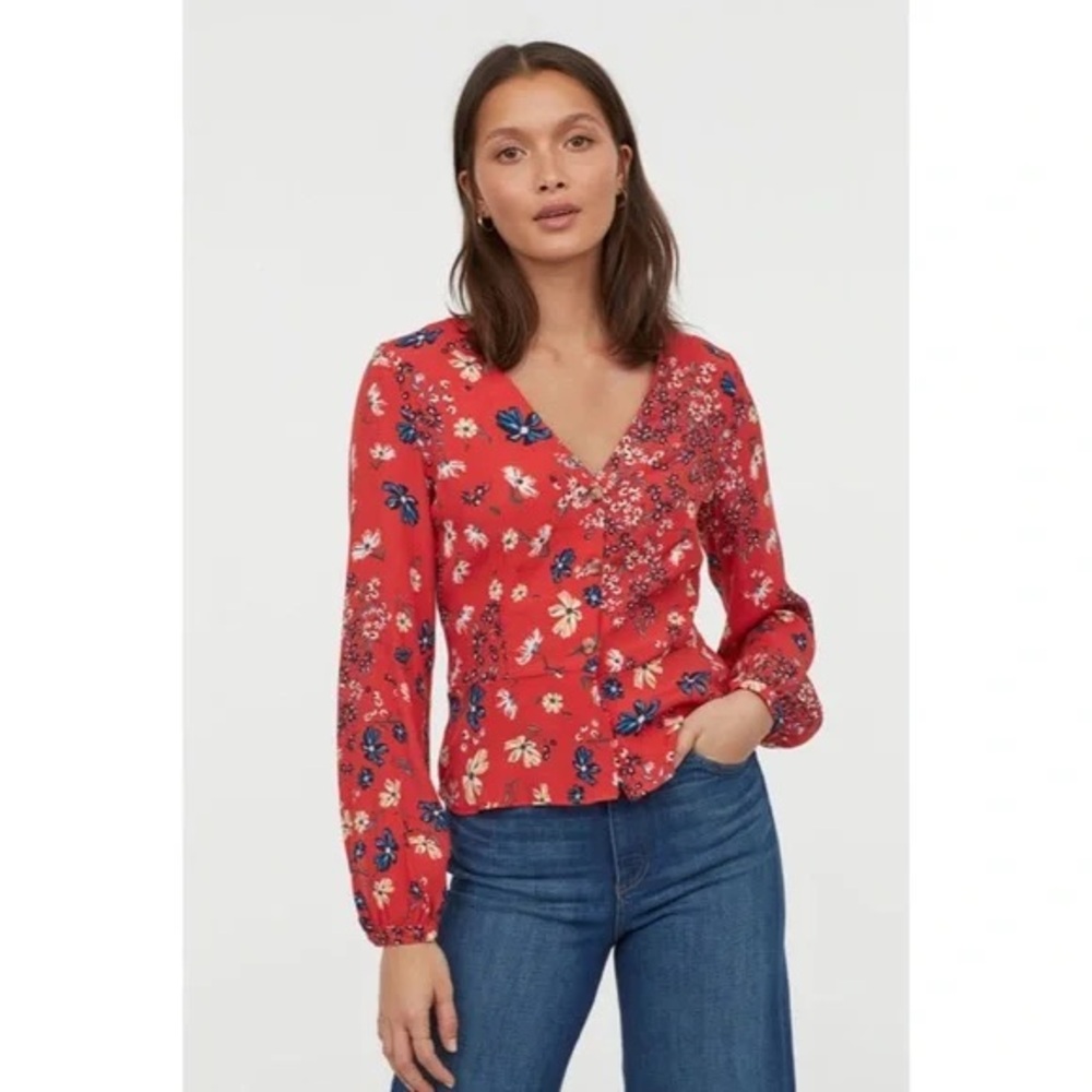 H&M Red Floral Peplum V-Neck Button down Long Sleeve Blouse Top, Size 2
